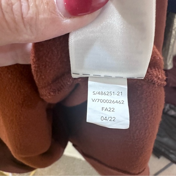 ATHLETA triumph hoodie burgundy size large - Picture 4 of 9